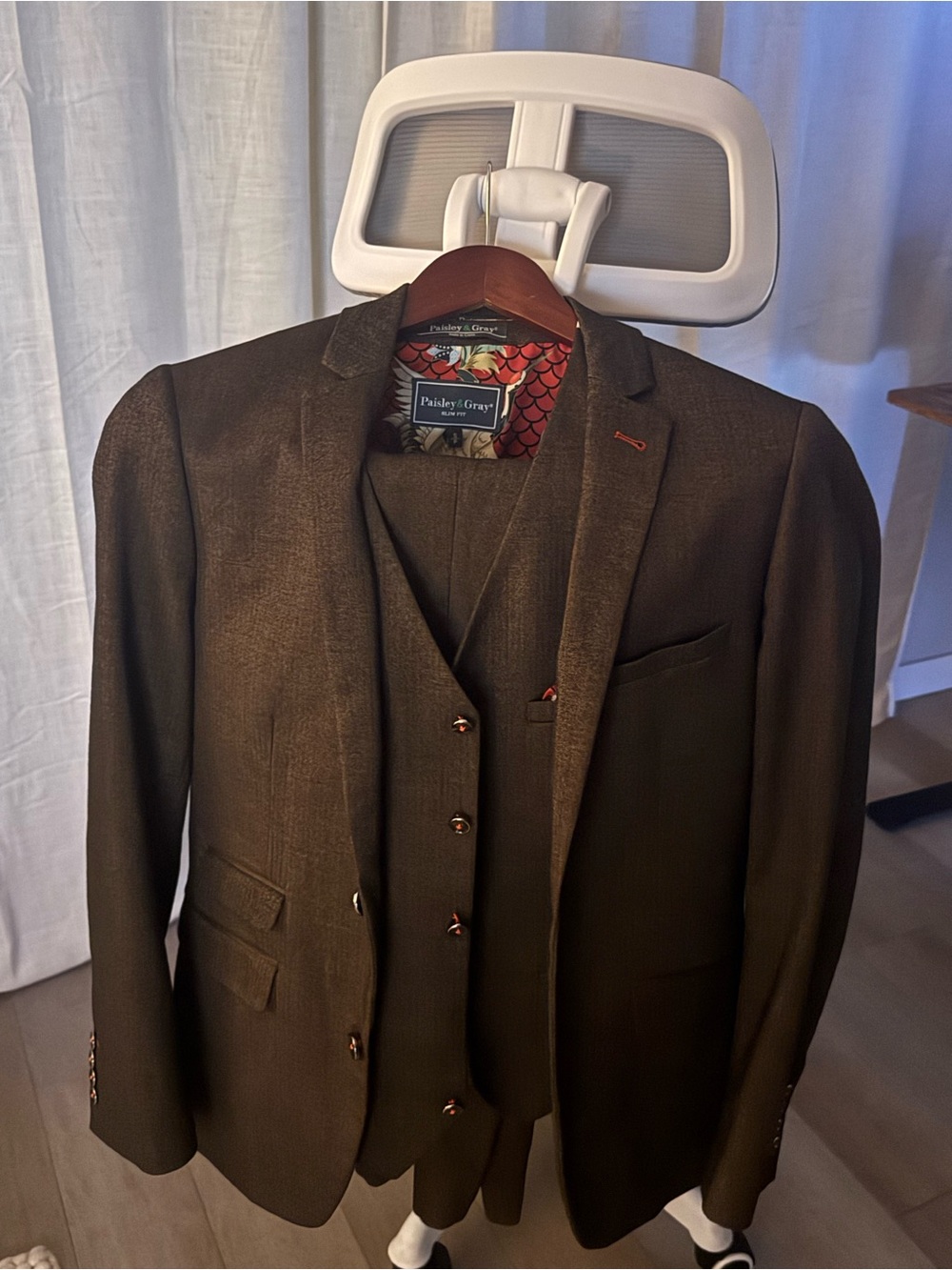 Paisley & Gray Men's Dark Brown Three-Piece Suit with Vest (One button missing)